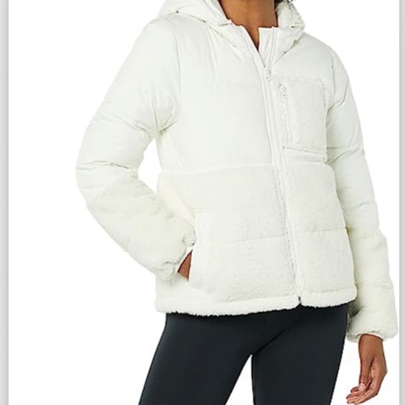 White Amazon Essentials Women’s Sherpa Puffer Jacket - Picture 2 of 5